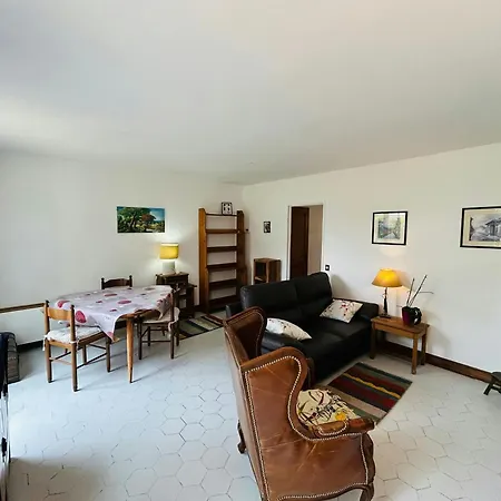 La Maison Aux Oiseaux Calme *